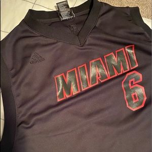 Lebron James jersey